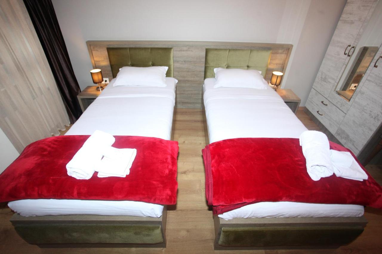 Hotel Happy Gjakova Exterior photo
