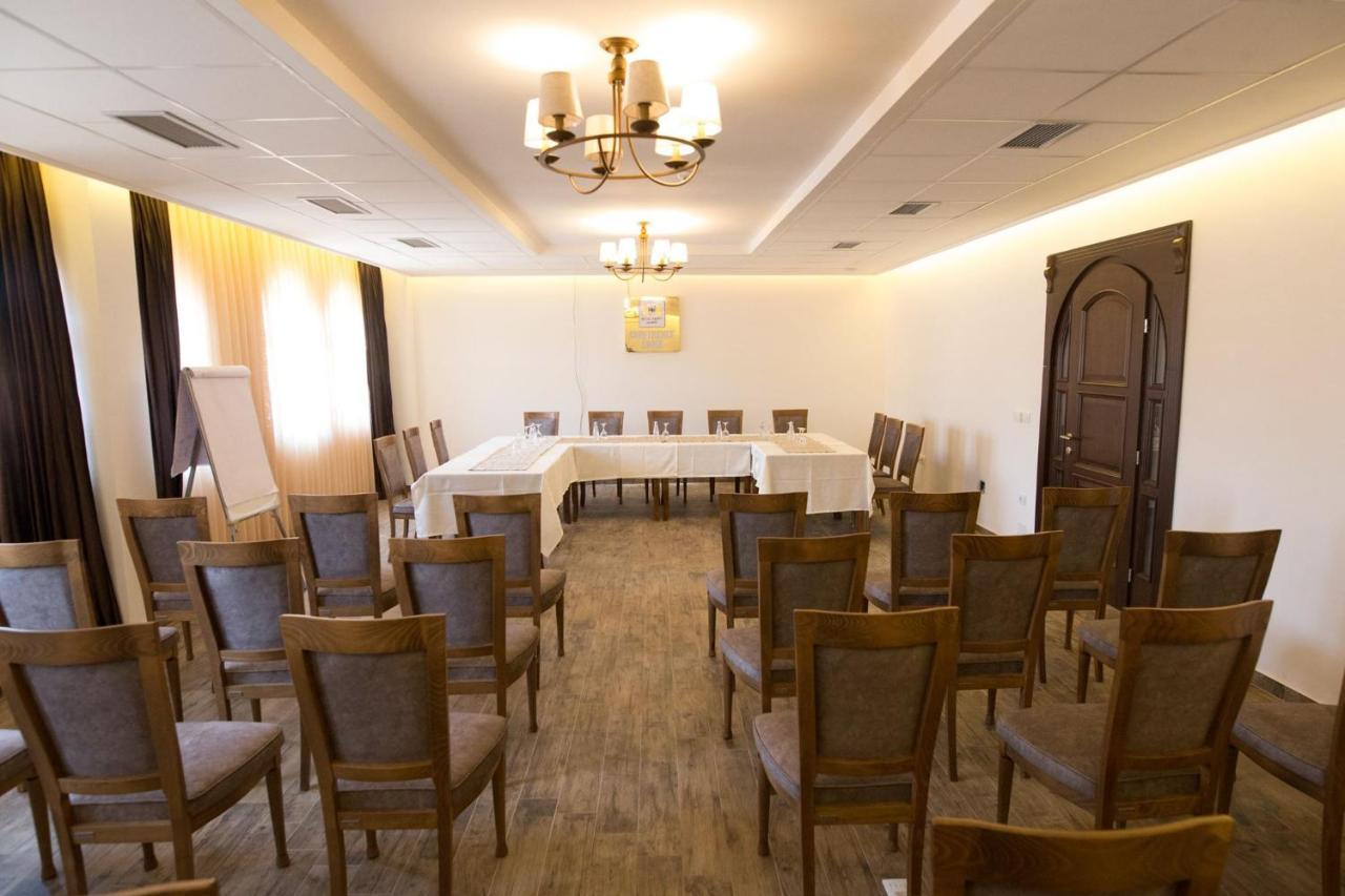 Hotel Happy Gjakova Exterior photo